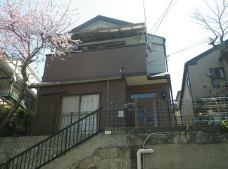 神戸市垂水区　O様邸　外壁塗装・屋根葺き替え工事サムネイル