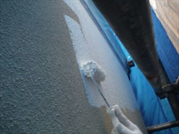 神戸市長田区　S様邸　外壁塗装工事　外壁の下塗りサムネイル