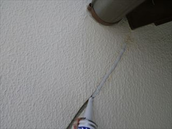 神戸市北区　A様邸　外壁塗装工事　下地補修と鉄部のケレン・錆止めサムネイル