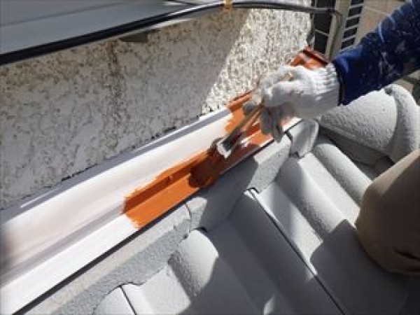 神戸市垂水区　S様邸　外壁塗装屋根塗装工事　屋根の上塗り1回目サムネイル