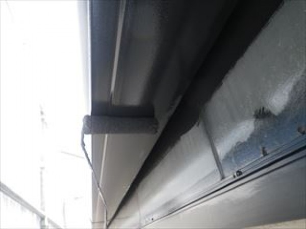神戸市西区　n様邸　外壁塗装・屋根塗装工事　付帯部の上塗り1回目サムネイル