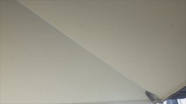 神戸市垂水区T様邸　外壁塗装・屋根塗装工事　付帯部分の上塗1回目と屋根の下塗りサムネイル