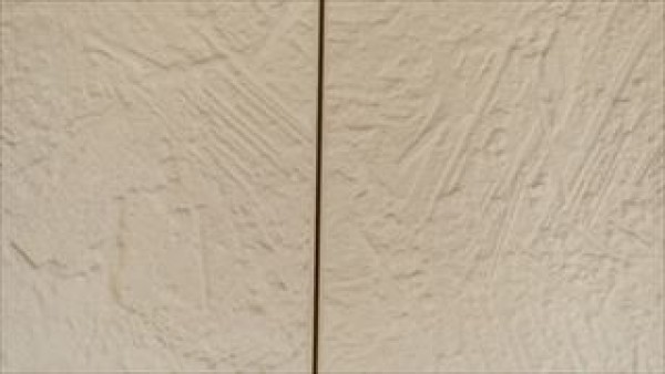 神戸市垂水区TA様邸　外壁ｶﾞｲﾅ塗装工事　外壁下地補修と付帯部の下塗りサムネイル