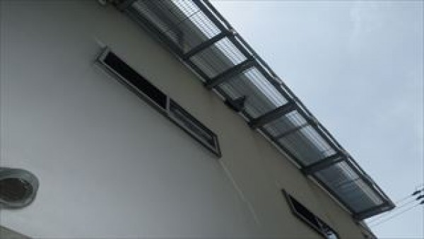 神戸市垂水区　K様邸　外壁塗装・屋根塗装工事　鉄骨バルコニー解体サムネイル