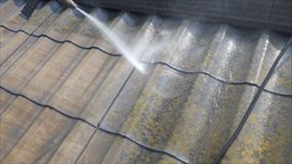 神戸市垂水区　M様邸　外壁塗装・屋根塗装工事　屋根と外壁の高圧洗浄サムネイル