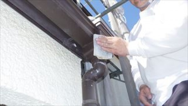 神戸市西区　N様邸　外壁塗装屋根塗装工事　各所のケレンと外壁と屋根の高圧洗浄サムネイル