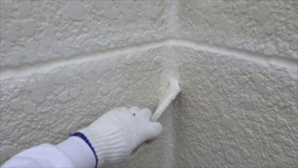 神戸市垂水区　I様邸　外壁塗装・屋根塗装工事　塀の上塗りサムネイル