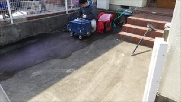 神戸市西区　N様邸　外壁塗装屋根塗装工事　先行土間洗浄サムネイル