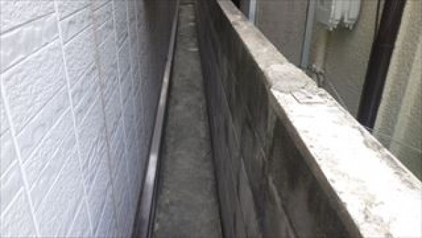 神戸市垂水区　T様邸　外壁屋根塗装工事　先行土間洗浄サムネイル