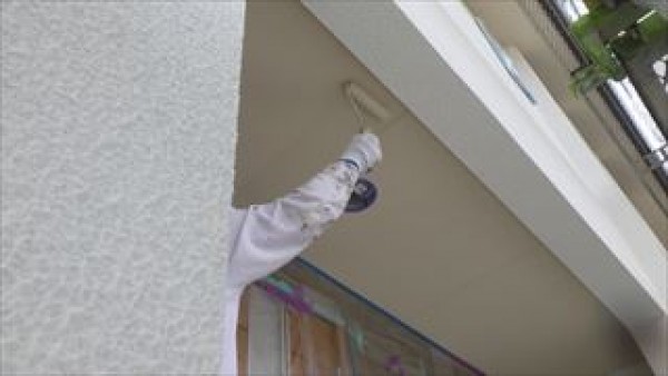 神戸市垂水区　N様邸　外壁塗装・屋根塗装工事　西面北面外壁の上塗りサムネイル