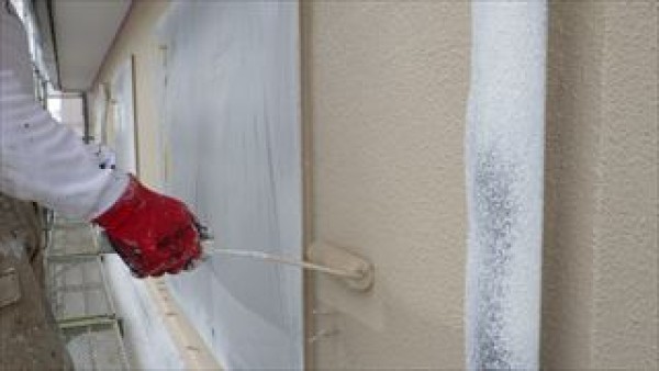 神戸市西区　NW様邸　外壁塗装工事　外壁上塗り１ほかサムネイル