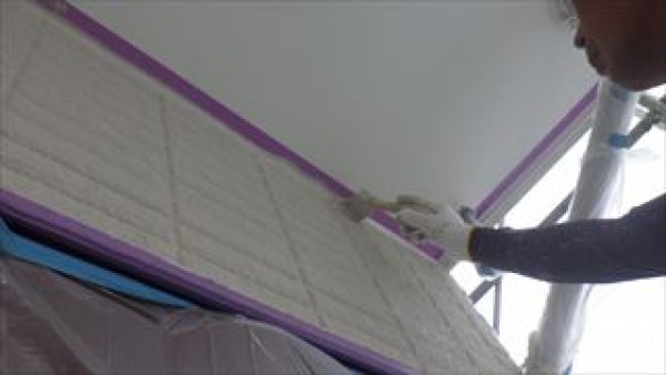 神戸市垂水区　KR様邸　外壁塗装屋根塗装工事　外壁ｶﾞｲﾅ上塗り2回目と付帯部の塗装サムネイル