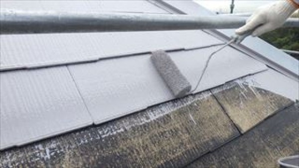 神戸市東灘区　MR様邸　外壁ｶﾞｲﾅ塗装・屋根ﾌｯｿ塗装工事　屋根の上塗り1回目と付帯部上塗りサムネイル