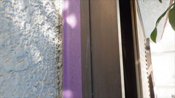 神戸市垂水区　MU様邸　外壁塗装・屋根塗装工事　下地処理と付帯部の下塗りサムネイル