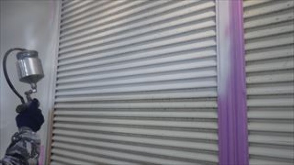 明石市　SM様邸　外壁塗装工事　雨戸の吹付け塗装ほかサムネイル