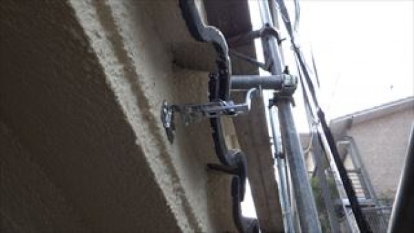 神戸市垂水区　YK様邸　外壁塗装・樋交換工事　樋取り付けサムネイル