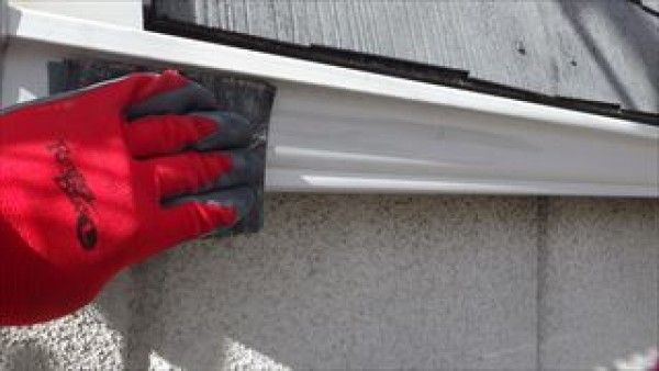 芦屋市　N様邸　外壁塗装・防水工事　高圧洗浄と付帯部ケレンサムネイル