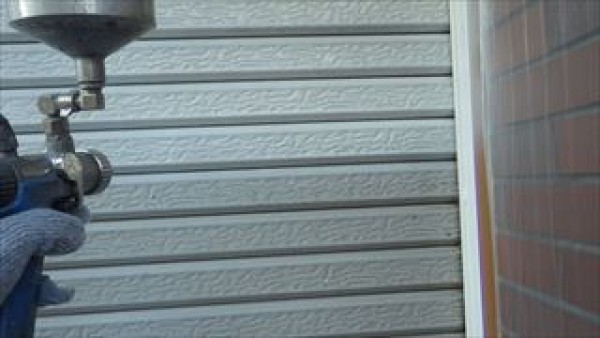神戸市垂水区　YK様邸　外壁塗装・樋交換工事　ガレージシャッター塗り替えほかサムネイル