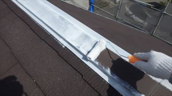 神戸市垂水区　MO様邸　外壁塗装屋根塗装工事　下地補修と鉄部の下塗りサムネイル
