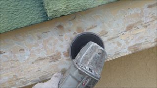 神戸市垂水区　MT様邸　外壁塗装屋根塗装工事　各所のケレンと高圧洗浄サムネイル