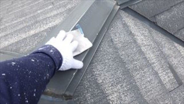 神戸市垂水区　U様邸　外壁塗装・屋根塗装工事　下地補修と付帯部ケレン下塗りサムネイル