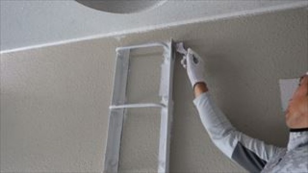 神戸市垂水区　GHM改修塗装工事　階段室付帯部上塗り1回目ほかサムネイル
