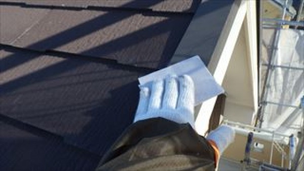 強風のため1日予定をずらせて外壁と屋根の高圧洗浄を行いました　神戸市垂水区TG様邸塗装工事サムネイル
