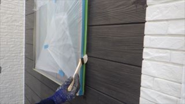 付帯部分の下塗りとサイディング用クリヤー塗装　神戸市垂水区NK様邸サムネイル
