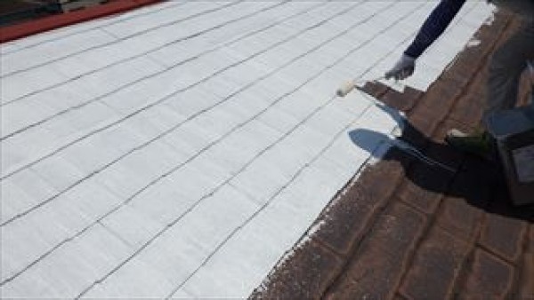屋根の下塗りと外壁下地補修ほか　神戸市垂水区MT様邸塗り替え工事サムネイル