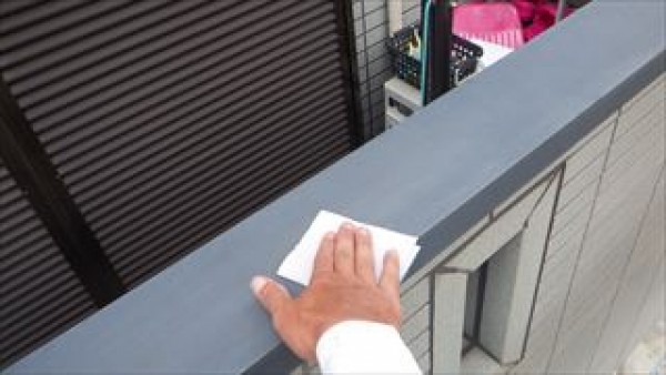 足場組みが終わって外壁の高圧洗浄を行います　神戸市垂水区SM様邸サムネイル