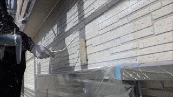南面と東面外壁塗装と屋根の上塗り2回目　神戸市KH様邸サムネイル