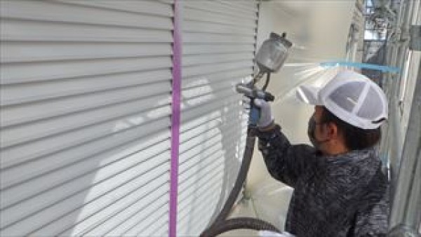 神戸市北区　雨戸の吹付け塗装ほかサムネイル