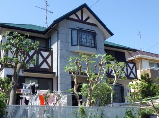 神戸市垂水区　TN様邸塗り替え工事　多彩柄吹付けと艶消し上塗り塗料での塗り替えサムネイル