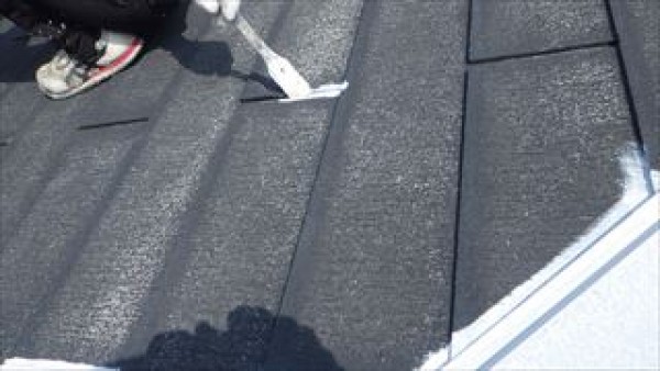 下地補修の邪魔にならない様に屋根に下塗りを塗りましたサムネイル