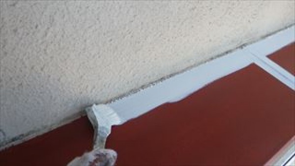 鉄部の上塗り1回目と屋根の下塗り　神戸市垂水区IS様邸サムネイル
