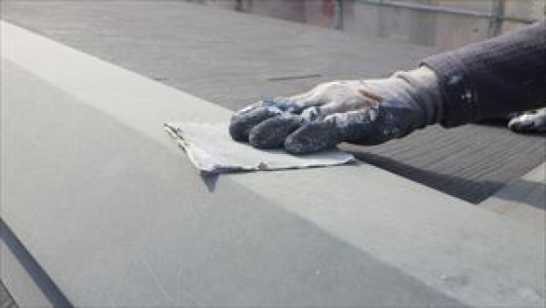 外壁と屋根の高圧洗浄　神戸市西区I様邸塗装工事サムネイル