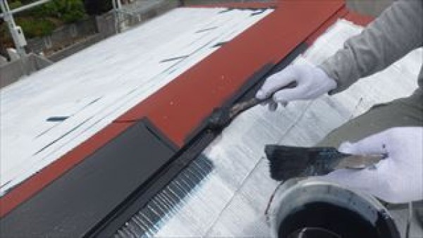 屋根（カラーベスト）の上塗り１回目　神戸市西区サムネイル