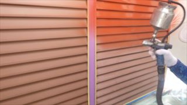 神戸市垂水区K様邸　雨戸の吹き付け塗り替えと外構塀の塗装サムネイル
