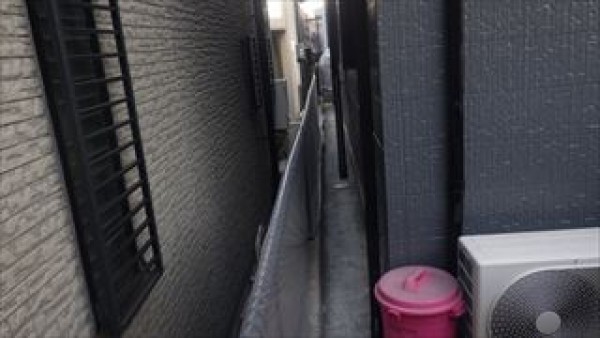 足場を組んでから、屋根と外壁の高圧洗浄を行います　神戸市東灘区Y様邸サムネイル