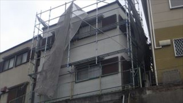 神戸市垂水区　ＹD様邸外壁塗装工事　足場組サムネイル